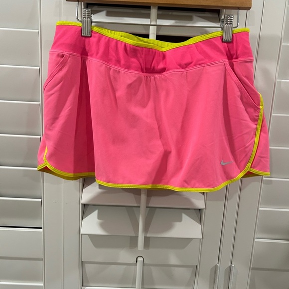 Nike tennis skirt size large - Picture 3 of 4